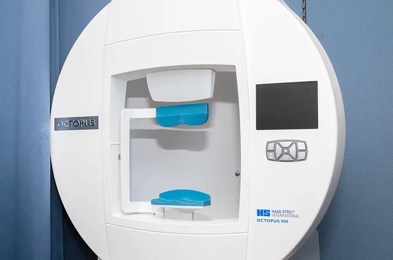 自動視野計（オクトパス）